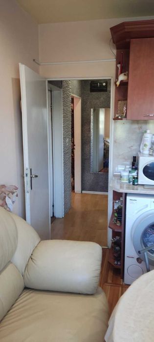 Продава тристаен апартамент в кв. Изток в Казанлък