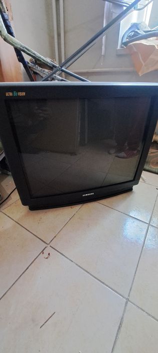 Телевизор самсунг геросеутерый