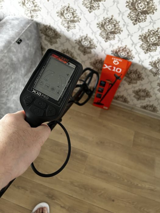 Металоискатель Quest x10 pro