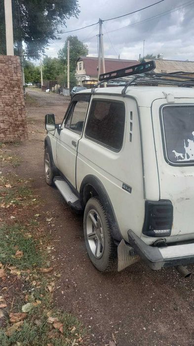 Продаю автомобиль Нива