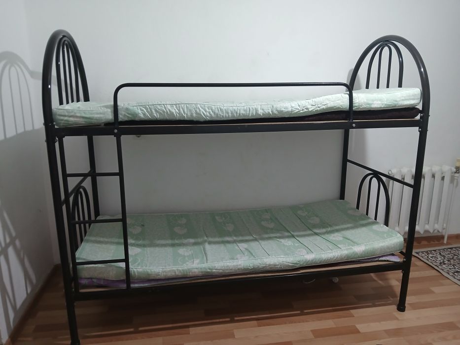 Продам двухярусную кровать