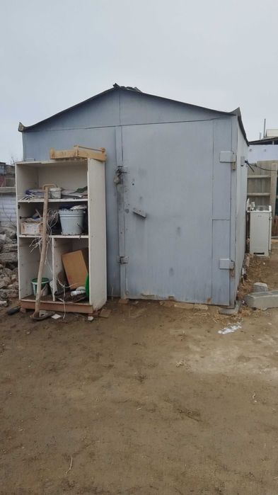 Железный Серый гараж