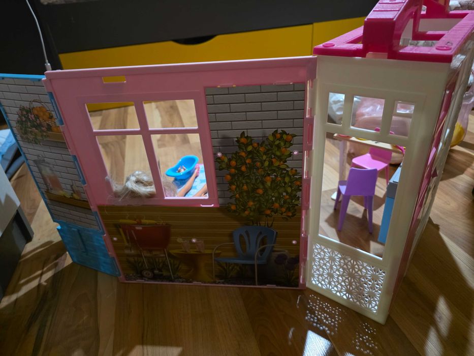 Къща за кукли и аксесоари
