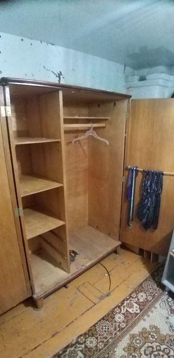 Продам шифонер, полностью из дерева