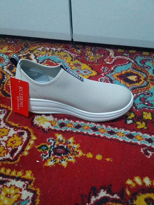 Продам обувь новую