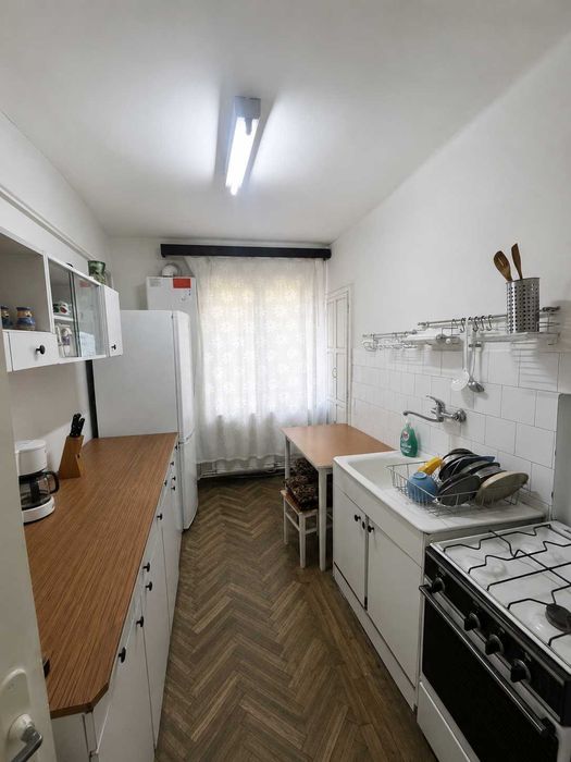 Apartament 2 camere decomandat,  Bloc din cărămidă,  Parter înalt, Zona OM, 2 boxe