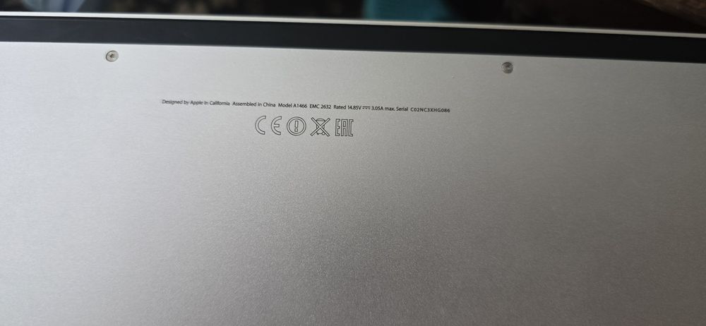 MacBook Air 13 inch 2014 A1466 256GB – Отлично състояние, Windows 10
