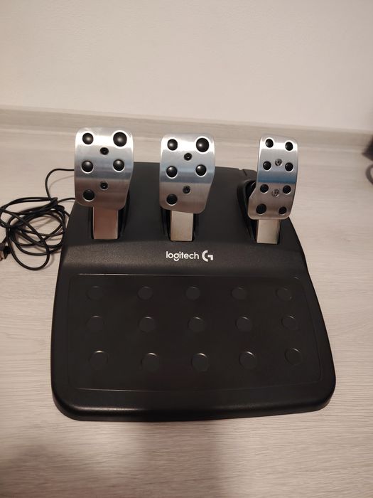 Vand volan Logitech G29