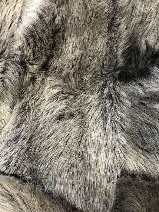 Дубленка меховая с капюшоном