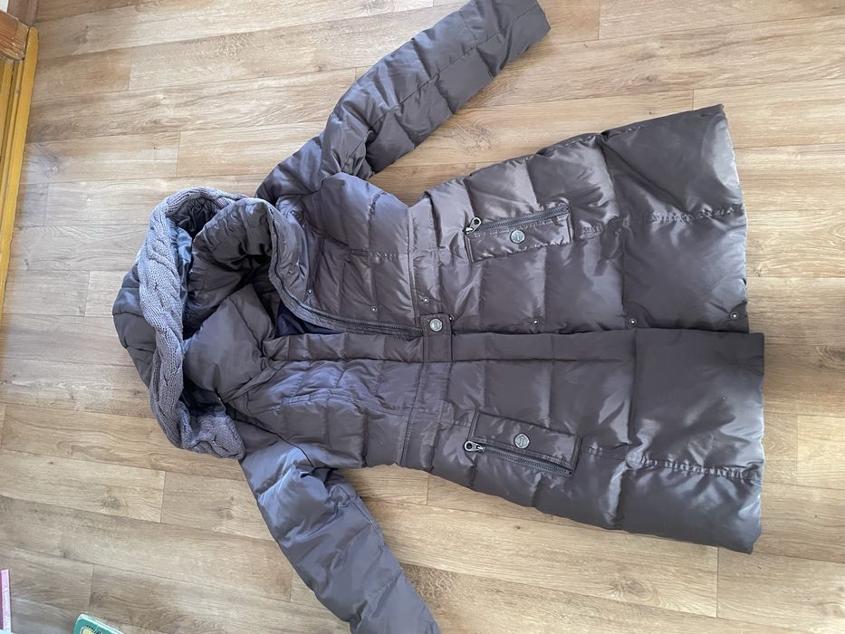 Пуховик женский с капюшоном