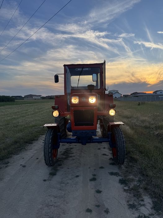 Vand tractor UTB 650