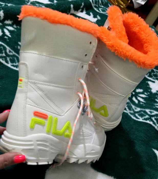 Fila оригинални уникални дамски ботуши  естествена кожа 38 1/2