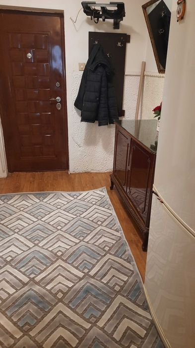 Ofer spre inchiriere garsoniera in zona Mall Vitan