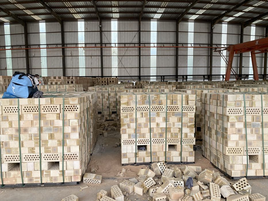 Armada  G’ishtlari Ulgurji narxlarda sotiladi.