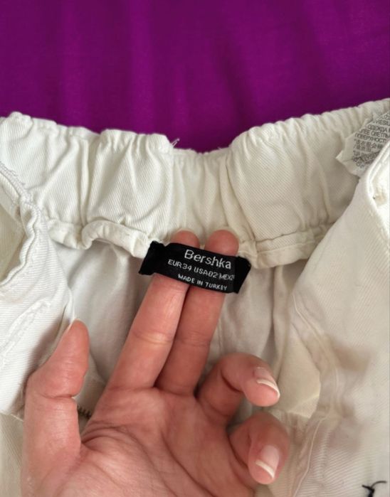 Bershka Pantaloni albi dama stil Jogger/Cargo marime 34