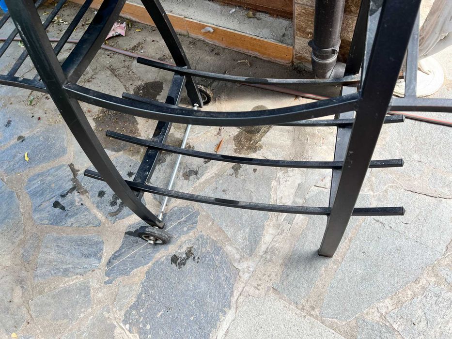 Барбекю на дървени въглища