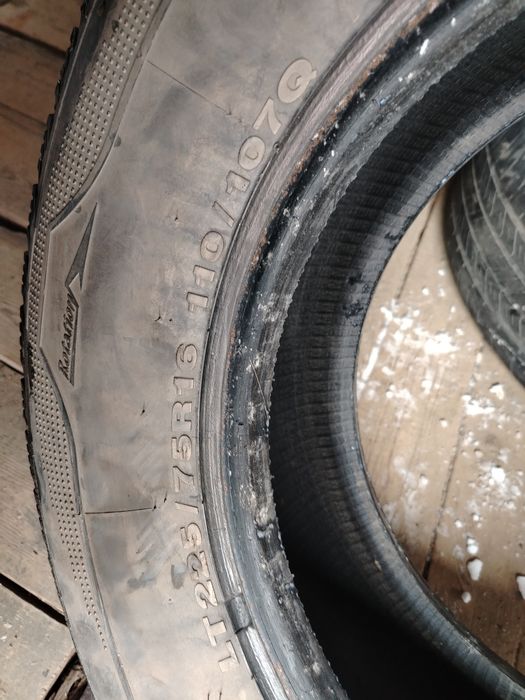 Шина на R 16 / 225 х 75