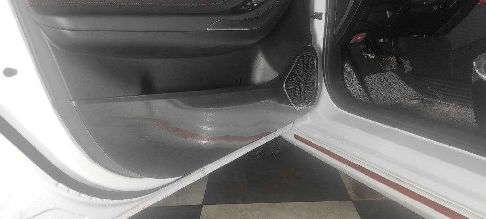 Бронирование кузова\Ламинация салона\Черная крыша\Полировка\Керамика