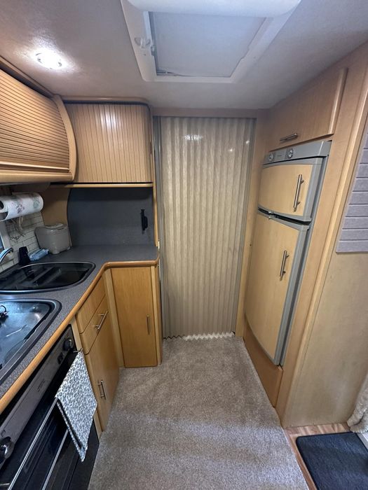 Каравана в къмпинг Аспровалта