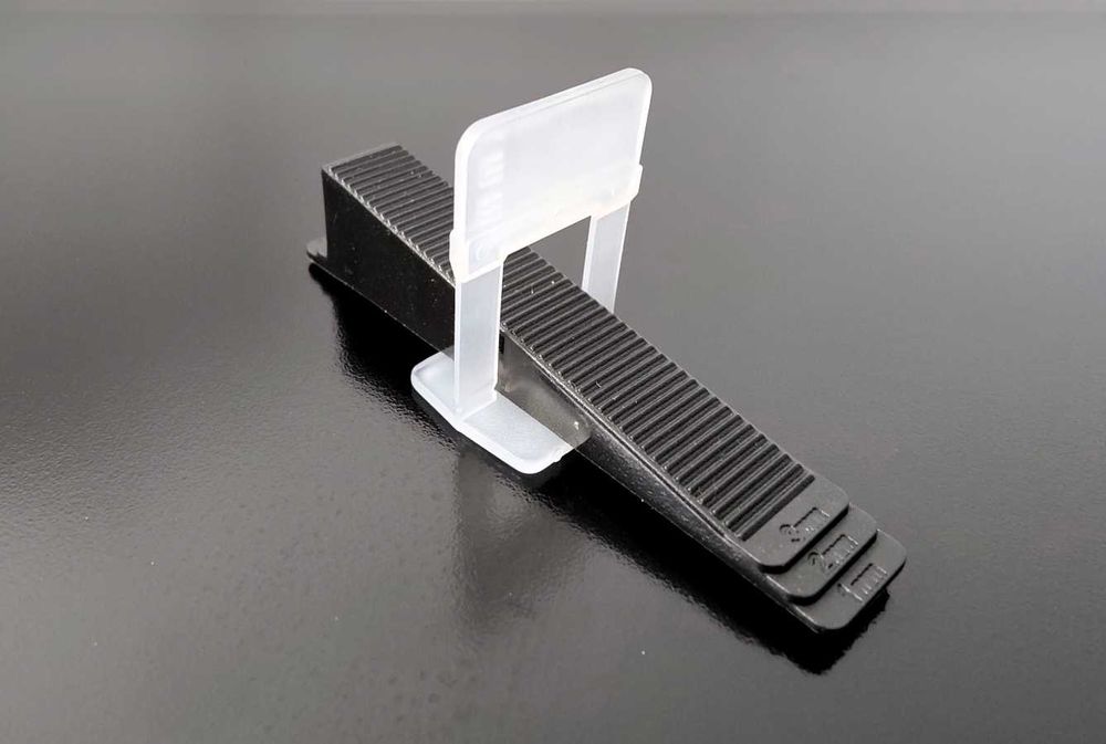 Clipsuri si pene sistem nivelare gresie