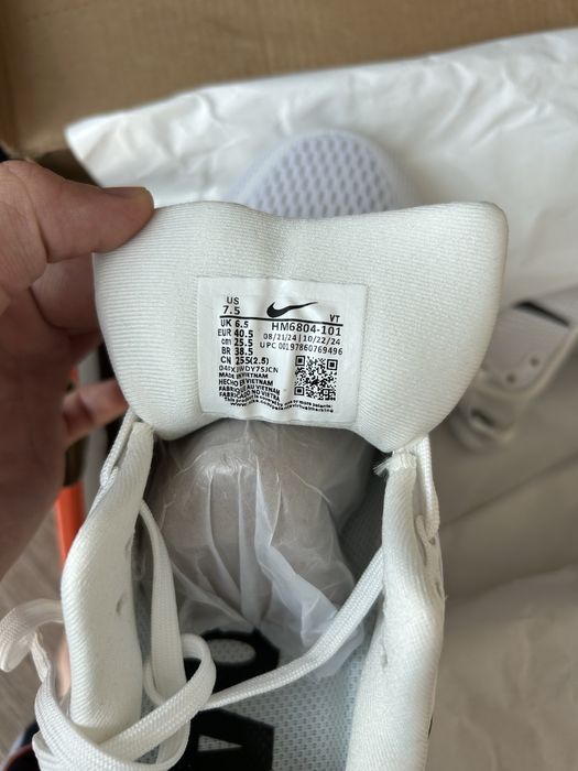 Продам беговые кроссовки найк