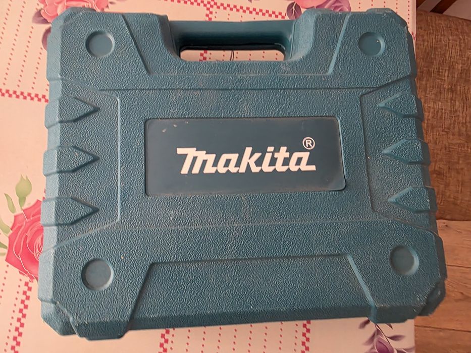 Шуруповерт. МАКИТА