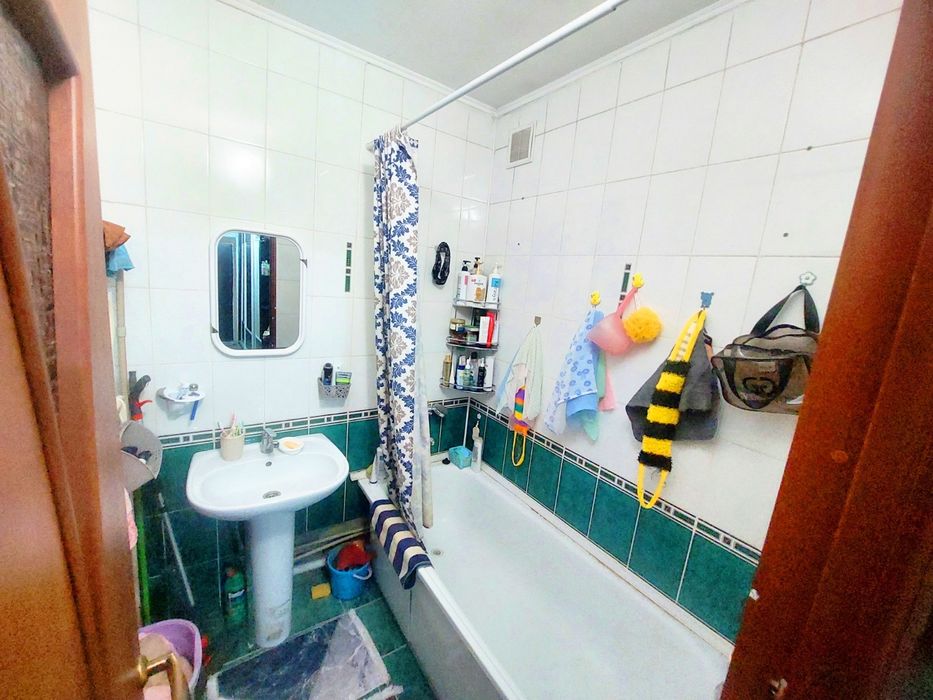 Сдаётся 2х-комнатная в мкр Самал