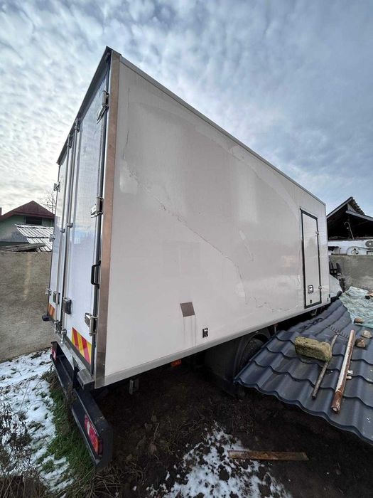 IVECO DAILY 70C16H 3.0 Diesel – BOX IZOTERM 5.2m – DOAR 300 KM (Nouă, 2023)