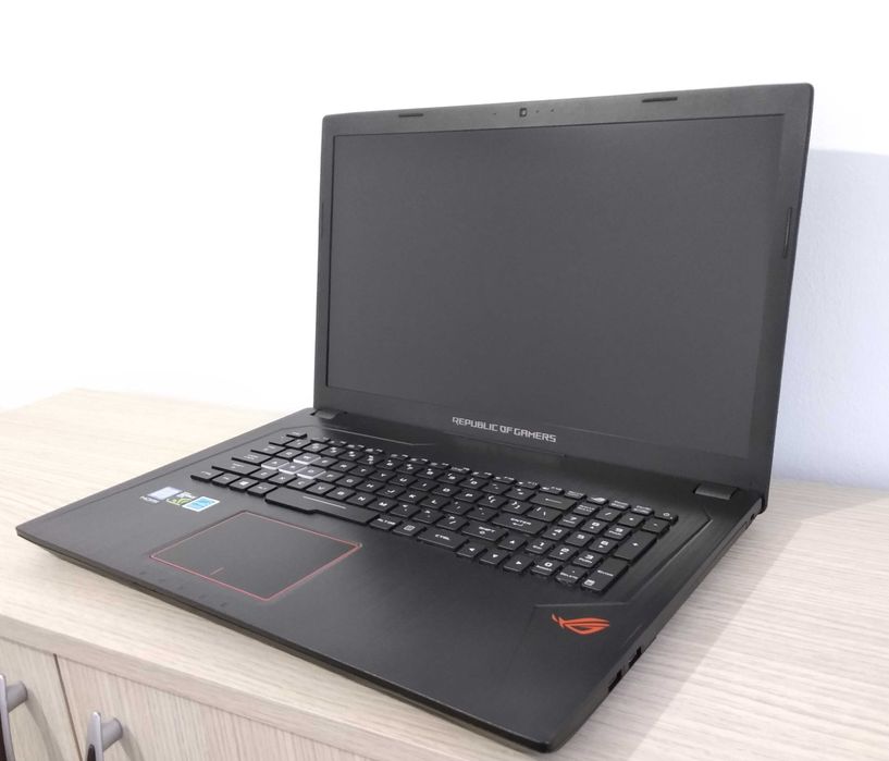 laptop ASUS INTEL I7 GAMING ecran MARE IPS 17.3 inch placa video dedicata NVIDIA 16GB ram 2 placi video SSD nvme WINDOWS 11 ASUS ROG STRIX