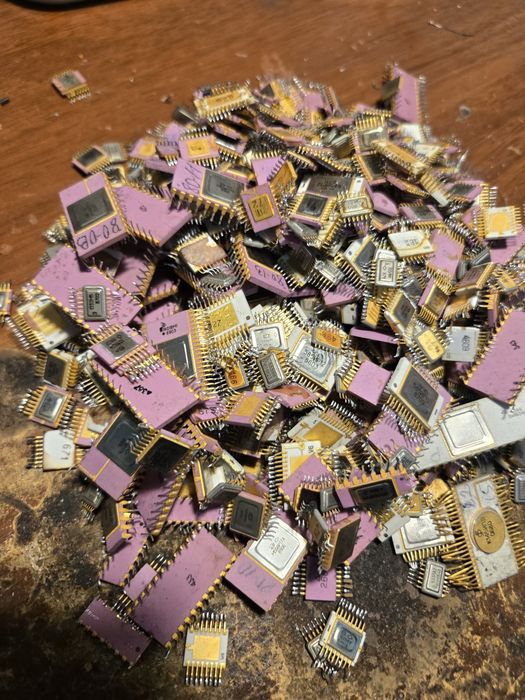 Радиодетали , платы , микросхемы