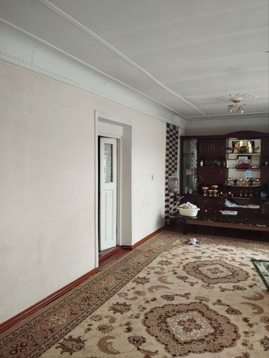 Uy sotiladi Дом прадаётся срочно !!