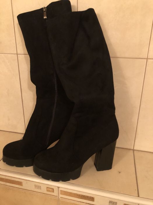 Замшевые сапожки