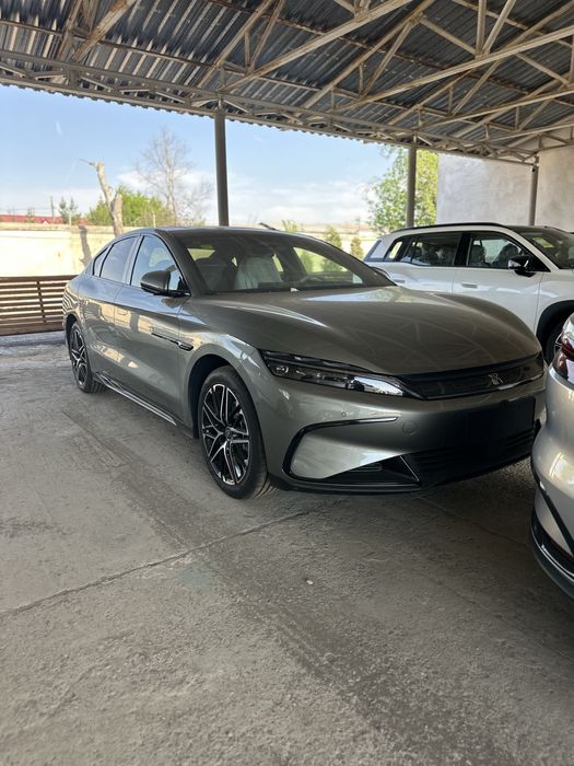 Byd han 635km qora grey yashil gold