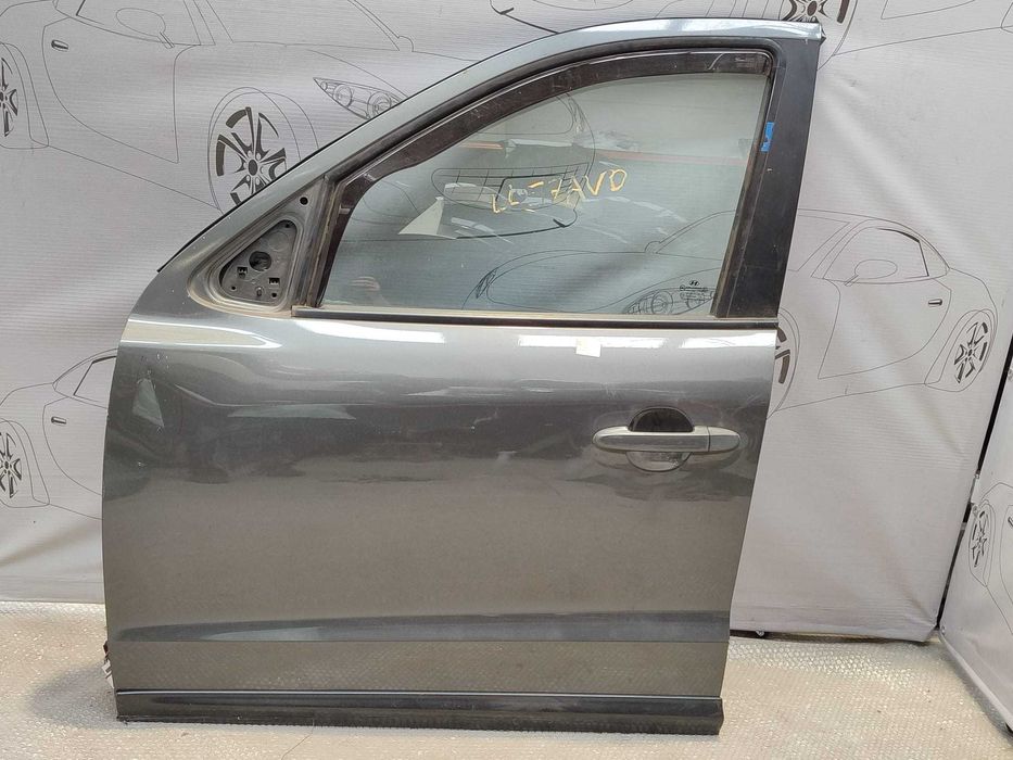 Ușă Față Stânga Hyundai Santa Fe SUV Gri Cod Culoare D2 / V7 Gunmetal-CM 2008 / [2006-2013] / 761112B030 (2C)