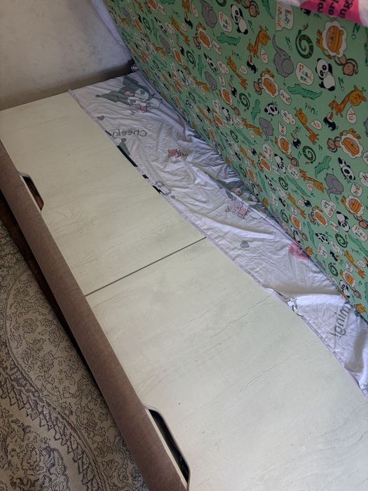Продам  двойную детскую кровать