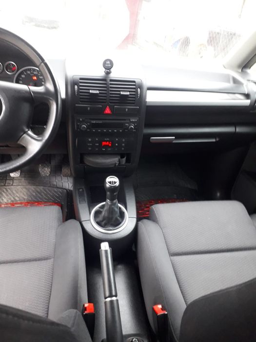 Audi A2 1.4 benzină anul 2005