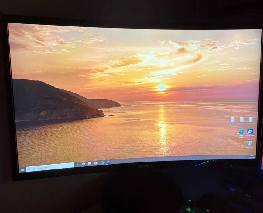Monitor curbat SAMSUNG, 24" , Full HD ,60Hz.