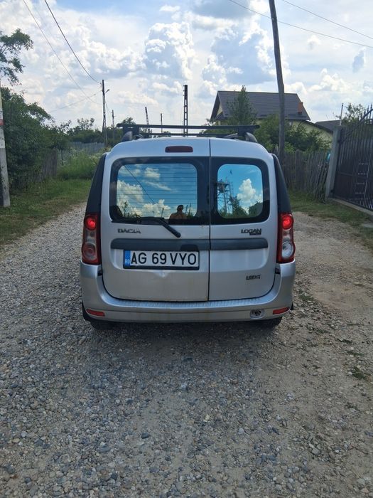 Vând Dacia Logan MCV - 2010