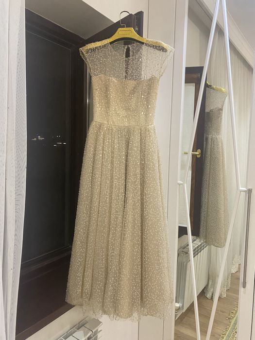 Платье вечерние