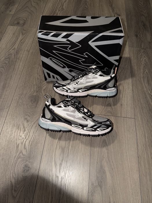 Off White Be Right Back