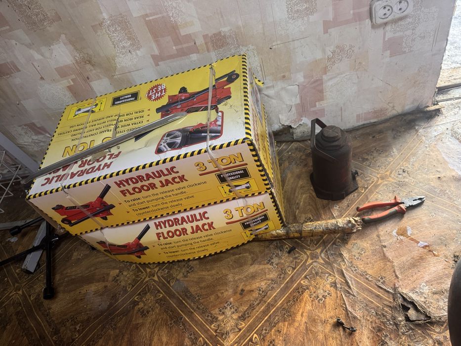 Продам дамкрат 3 т