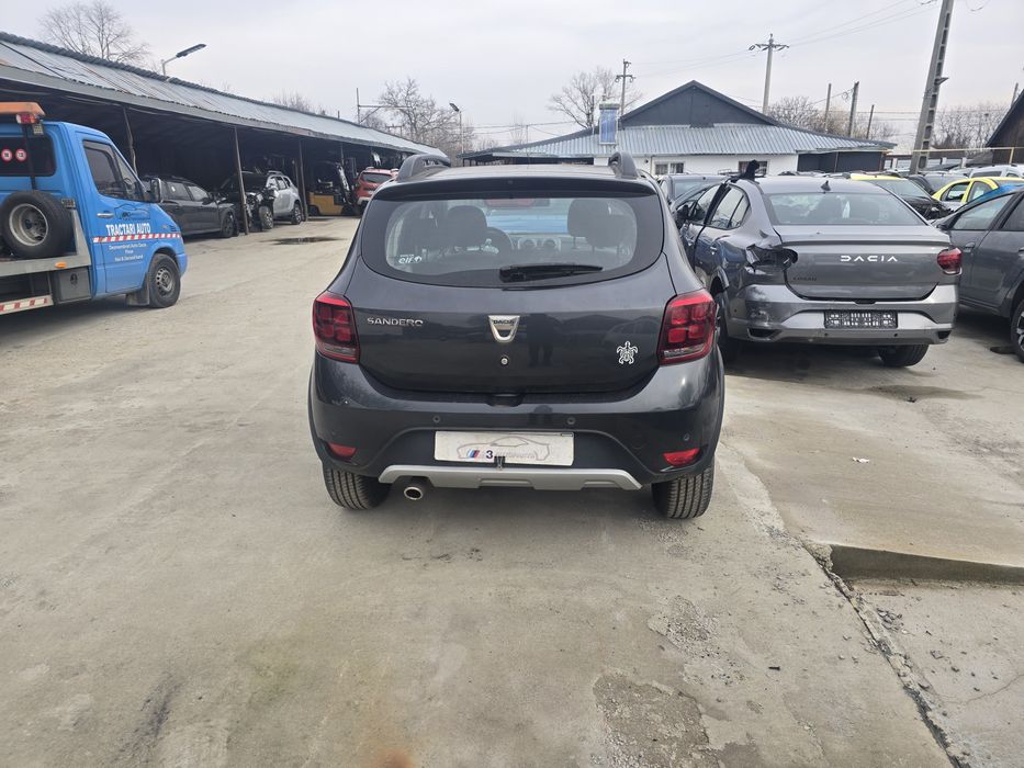 DACIA Sandero Stewpay la cheie 2018 0.9 TCE 80.000 km  Avariat  Lovit