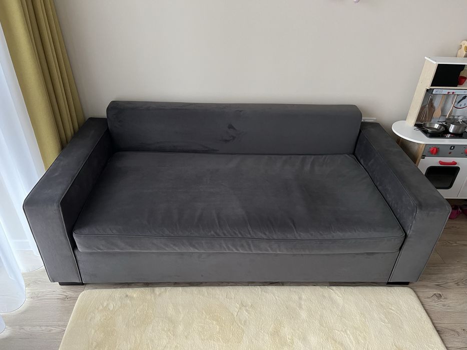 Разтегателен диван