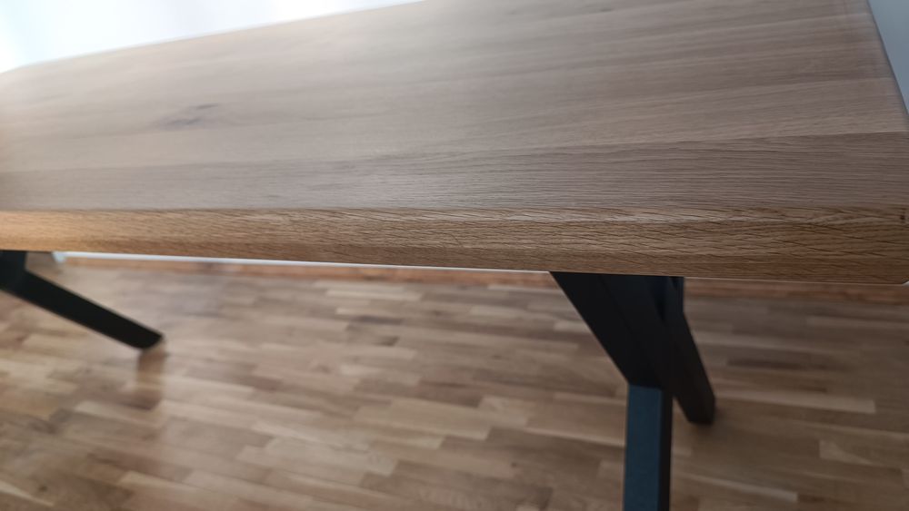 Маса от дъб масив