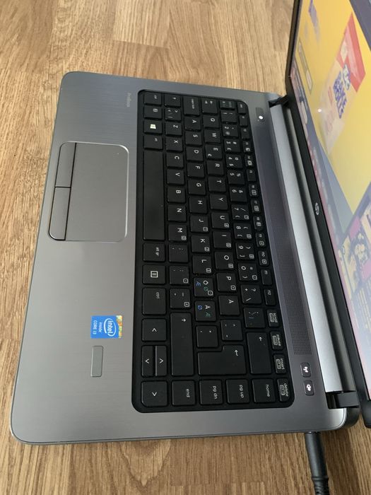 Laptop Hp ProBook Slim intel core i3,Display 14 led,Windows 10 Pro,SSD 130gb memorie,8gb ram,perfect functional cu incarcator