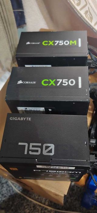 Продавам 3 броя захранвания 2хCorsair 750Watt + 1xGigabyte 750 Watt с Проблеми