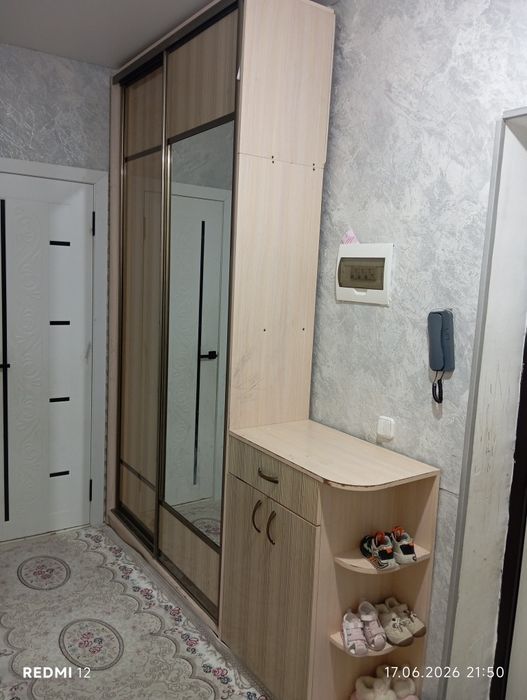 Кіре беріс шкафы (прихожая)