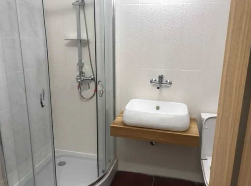 Тристаен, Белите брези