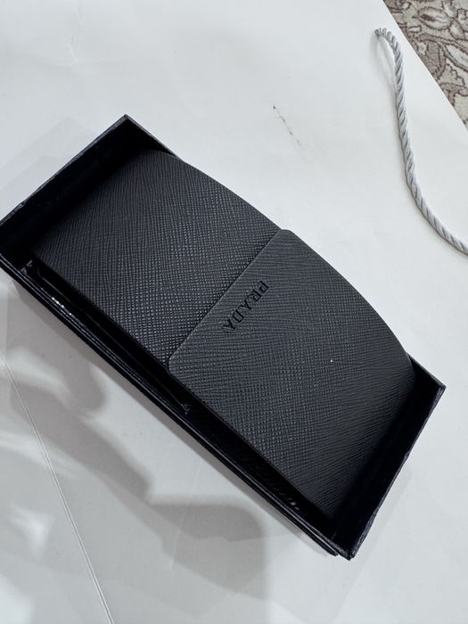 Оригинальное очки Prada