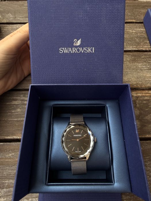 Swarovski дамски часовник